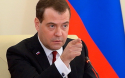 Медведев утвердил план мероприятий по стабилизации ситуации на алкогольном рынке