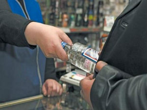 Торговать алкоголем «на кассе» не запрещено