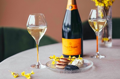 VEUVE CLICQUOT    " "