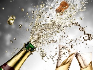 Объем продаж французского шампанского в 2017 году достиг рекорда - 4,9 млрд евро